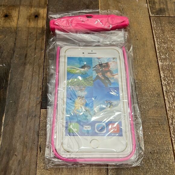 WATERPROOF PHONE CASE HOT PINK with LANYARD - Picture 1 of 2
